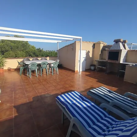 Con Piscina Y Terraza *