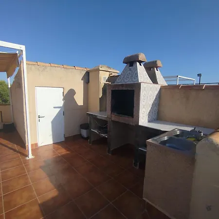 Apartmán Con Piscina Y Terraza *