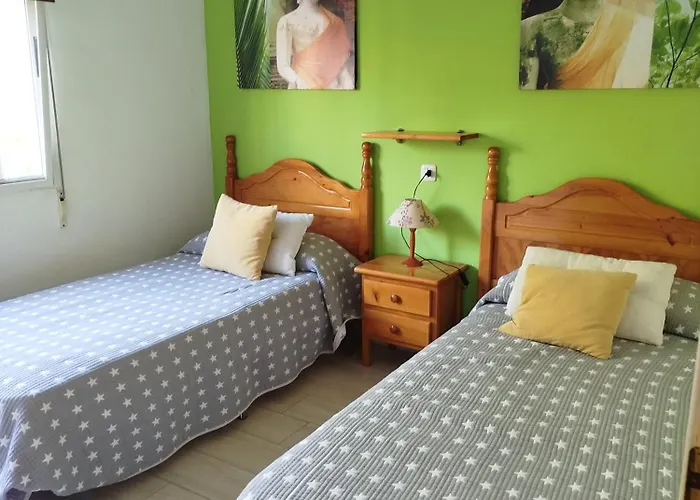 Con Piscina Y Terraza Appartamento